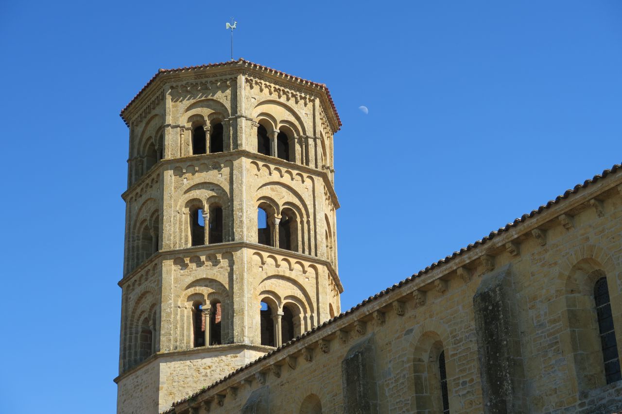 Église romane d’Anzy-le-Duc, tour octogonale