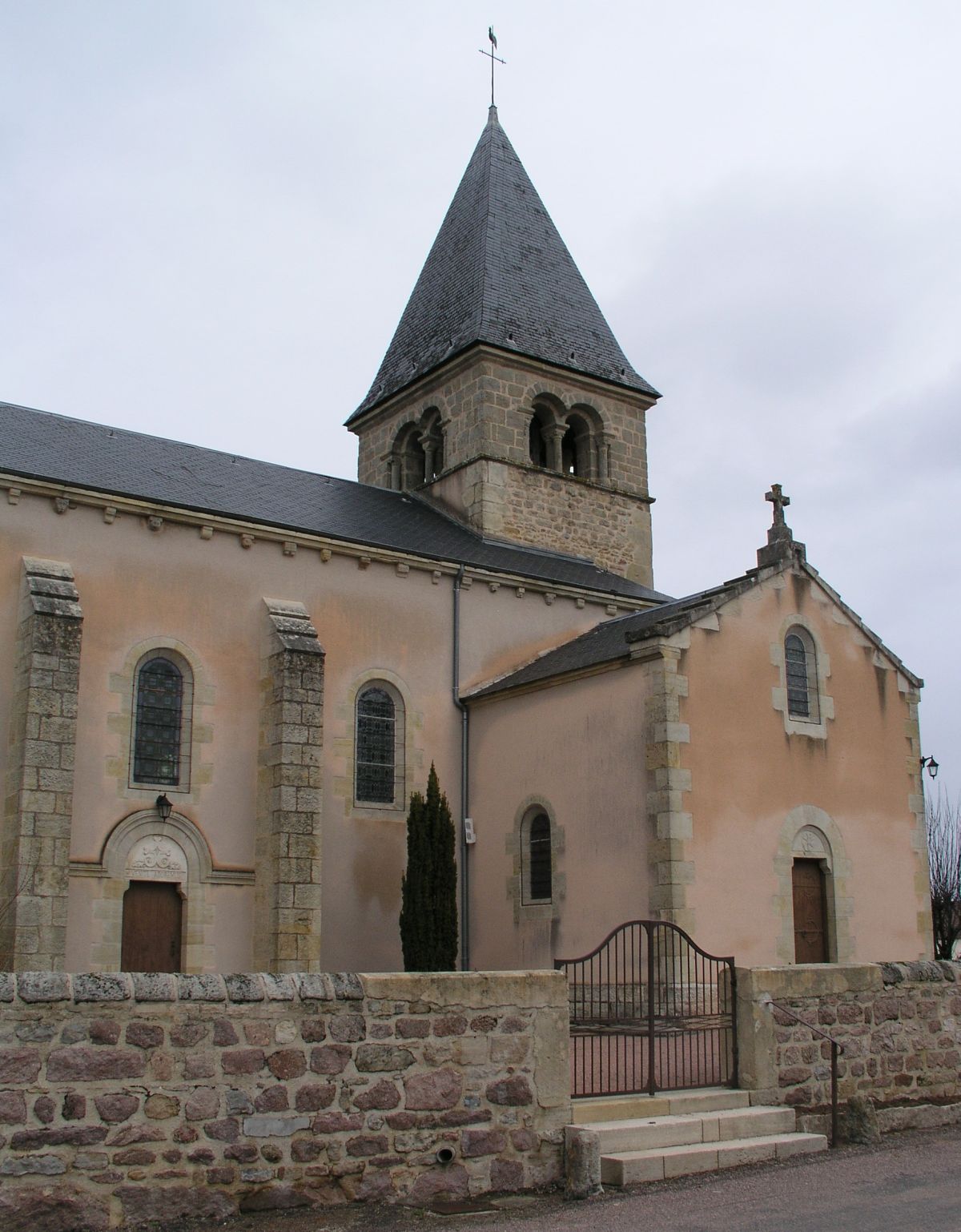 Église romane de Curbigny - 3