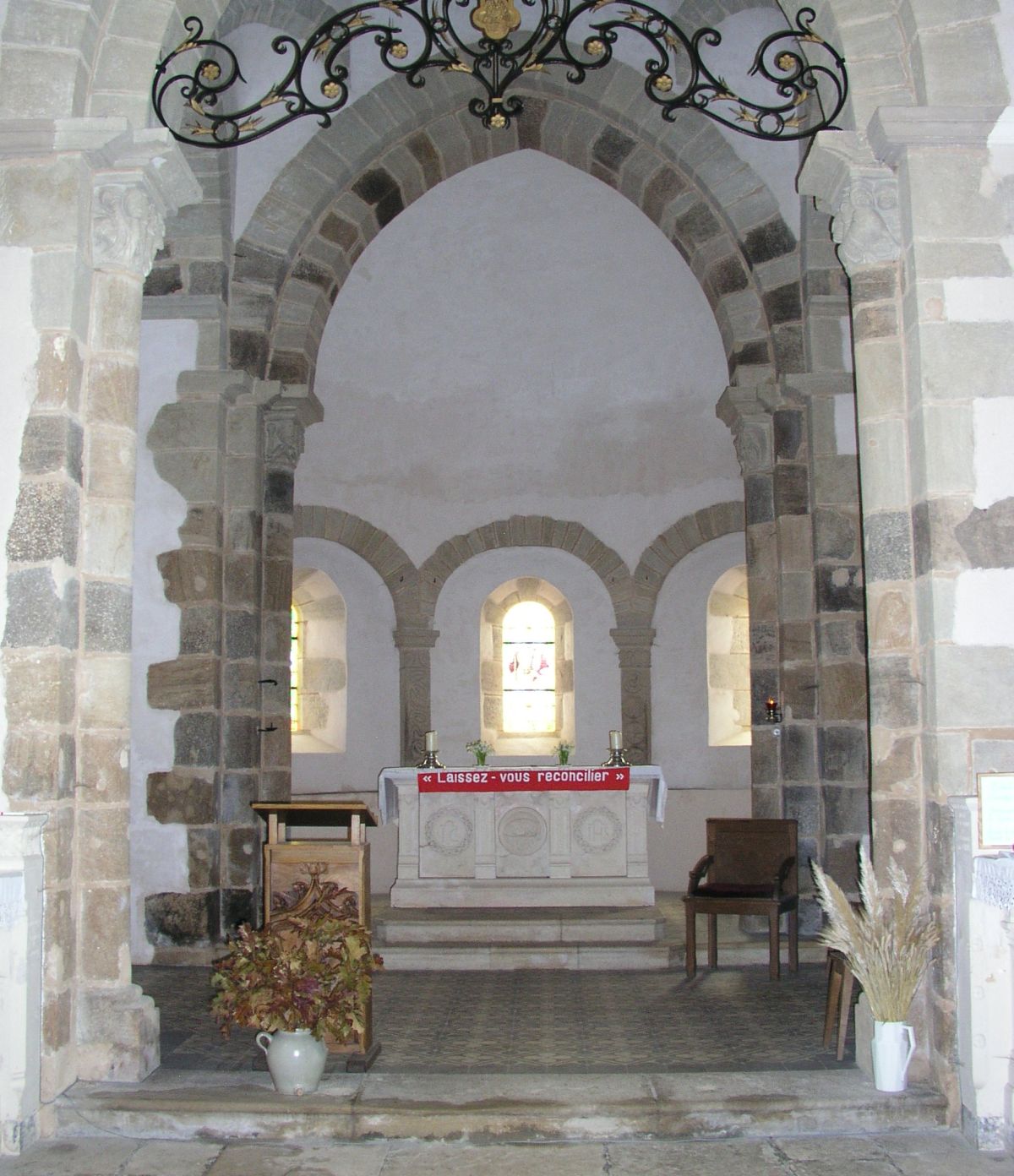 Église romane de Curbigny - 4